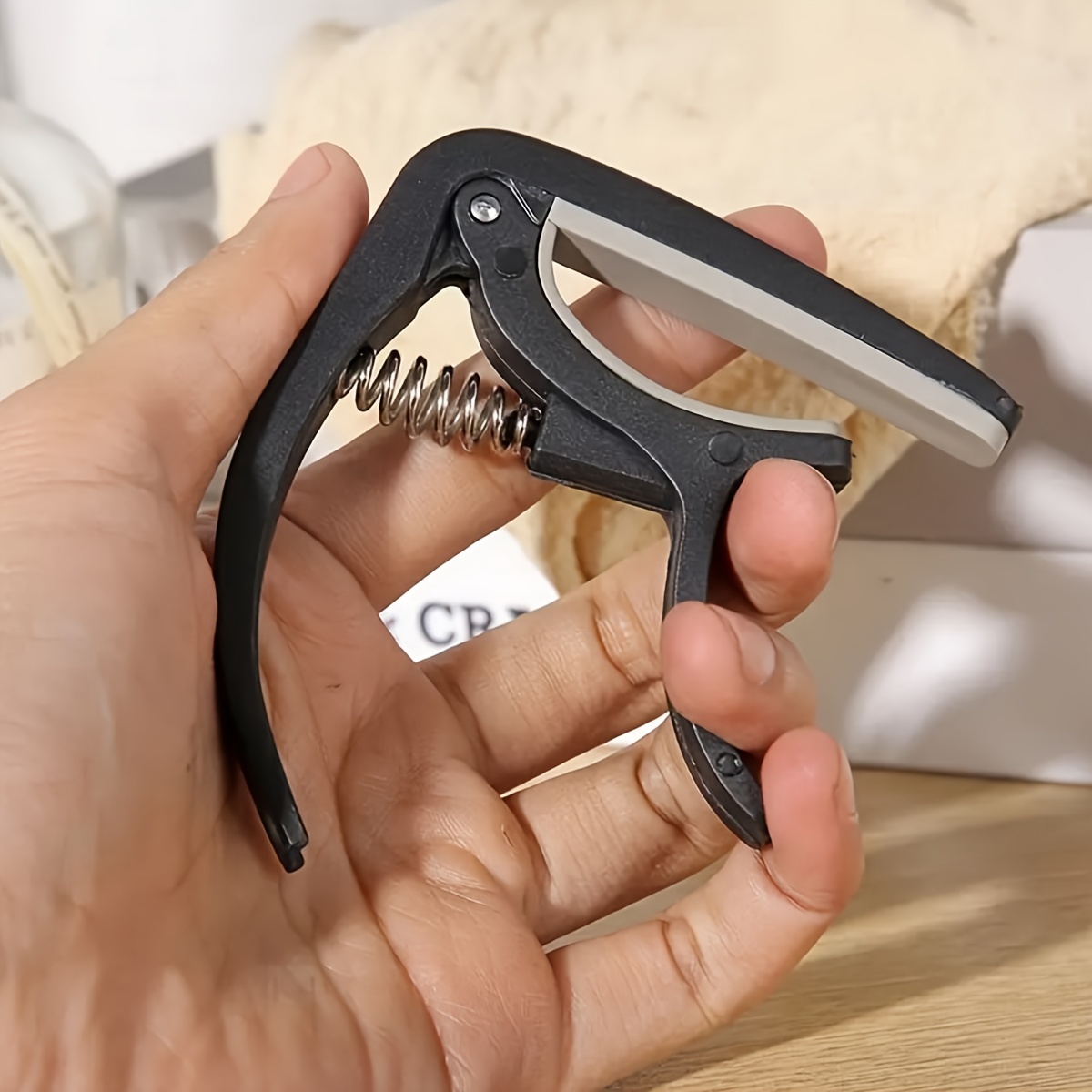 Durable Wooden Guitar Capo Tun - Guitar Capo Clip のレビューと価格