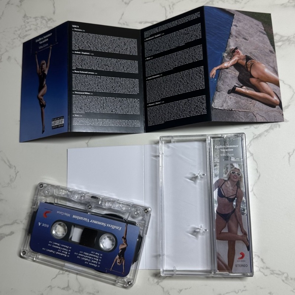 Miley Cyrus Cassette Tape | En - Audio To Music のレビューと価格