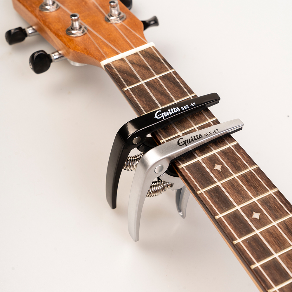 GUITTO GGC-07 Ukulele Capo Qui - Guitar Capo Clip のレビューと価格