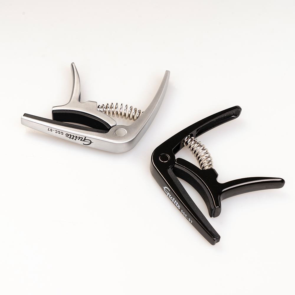GUITTO GGC-07 Ukulele Capo Qui - Guitar Capo Clip のレビューと価格